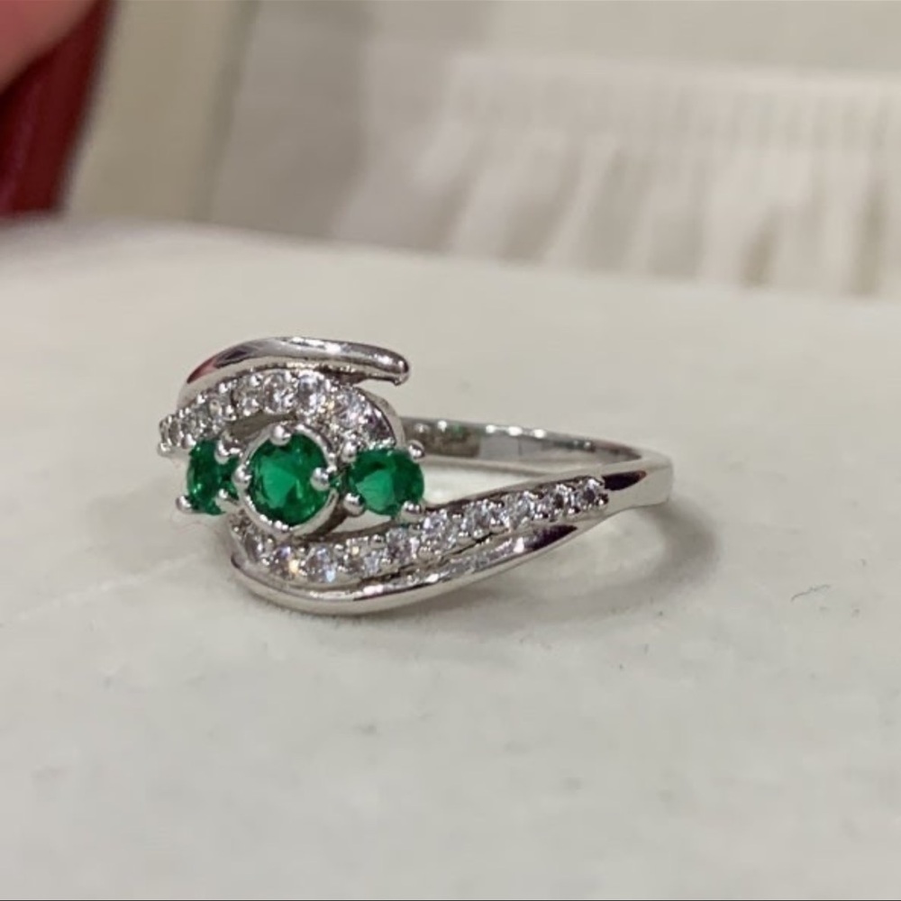 Fragrant Jewels Ring - Size 8.5 - Picture 5 of 7